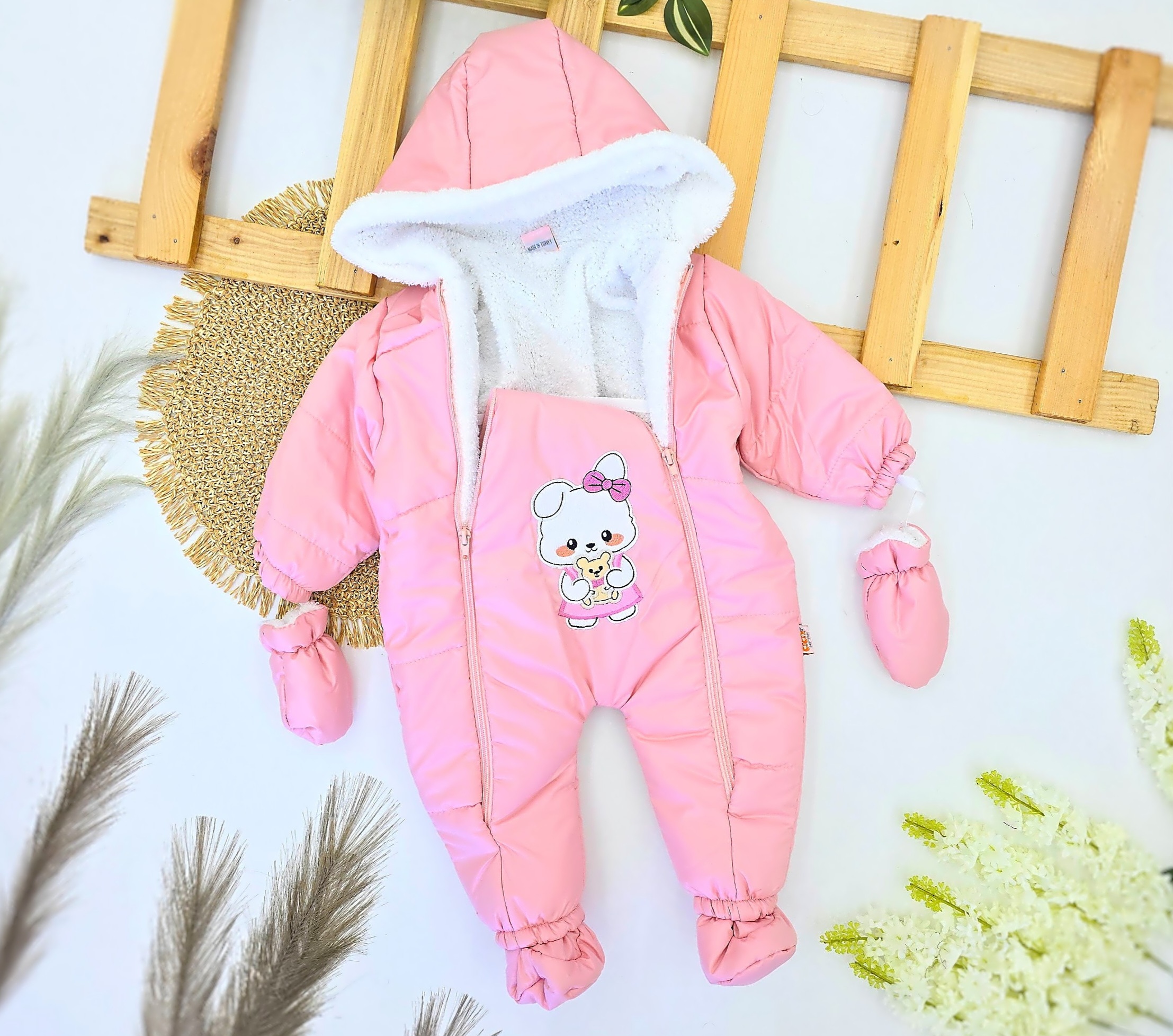 Zimski skafander za bebe devojčice sa papicama i rukavicama – roze