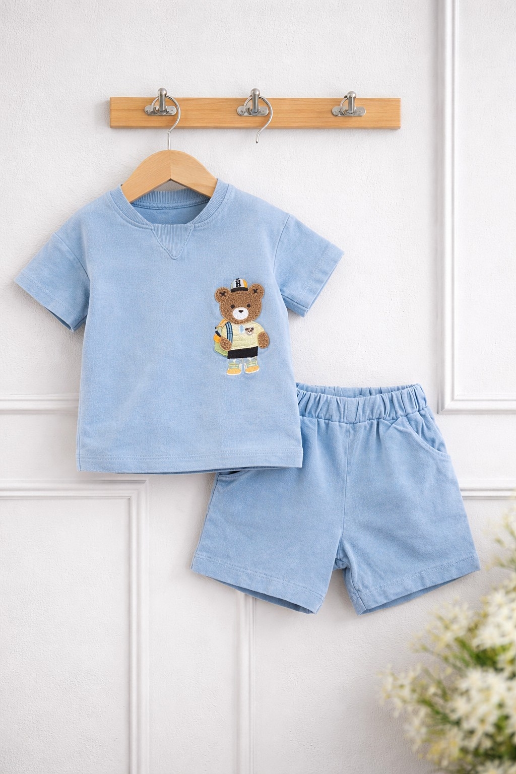 Dvodelni komplet od mekanog teksasa – šorts i majica sa medom, 100% pamuk