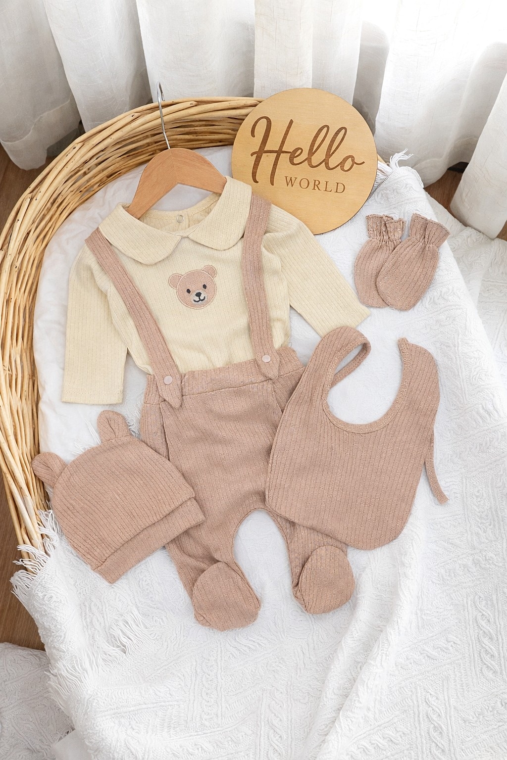 Bež-krem set za novorođenče sa medom – 5 delova