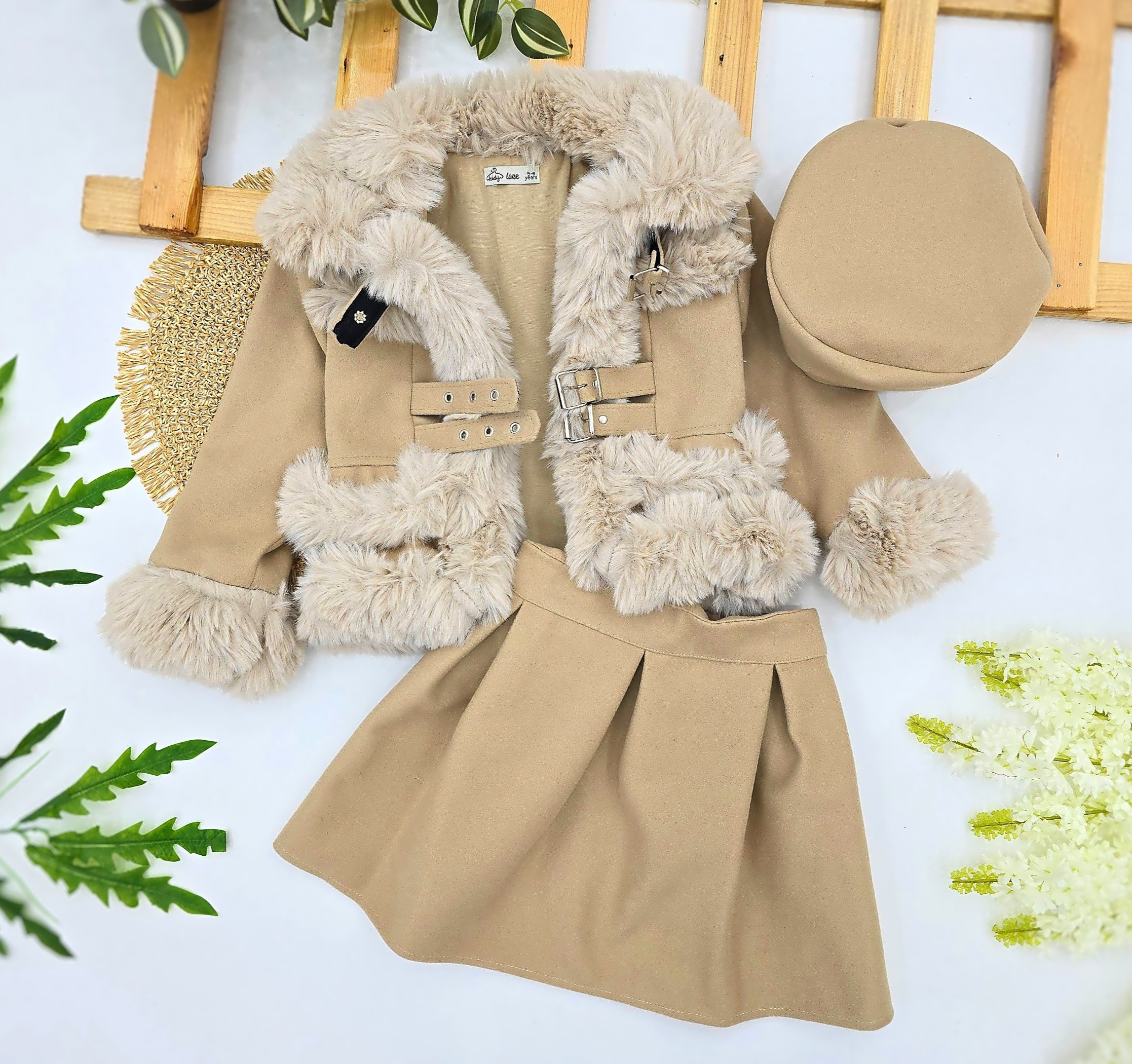 Lux bež set za devojčice – bundica sa krznom, suknjica i beretka