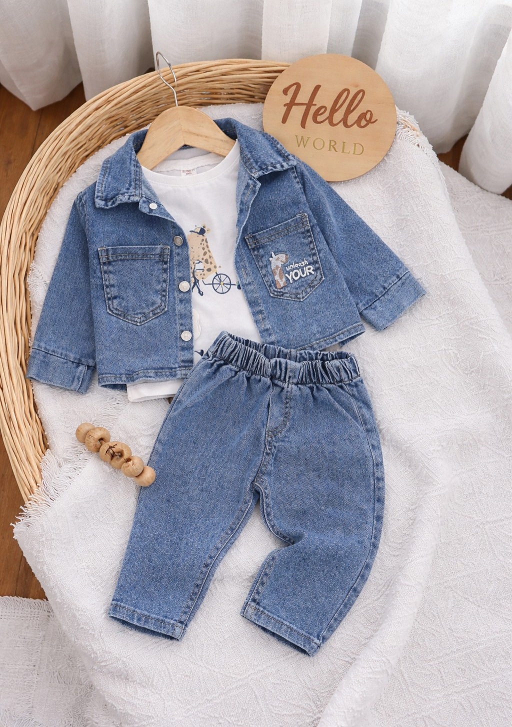 Teksas komplet za bebe dečake – jaknica, farmerice i bluza