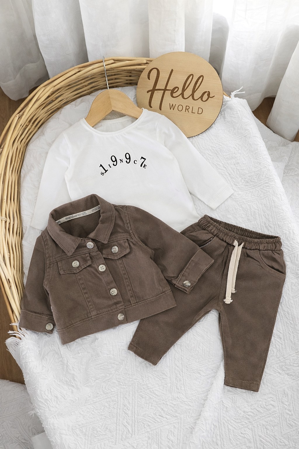 Teksas set za bebe dečake – jaknica, pantalone i bluza