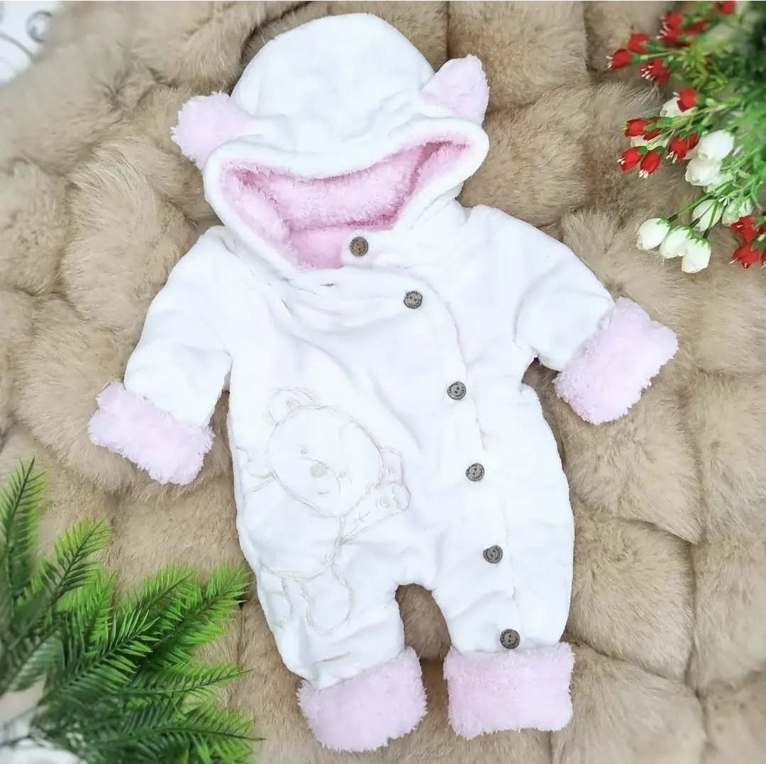 Topli plišani skafander za bebe – Zimski model sa krznenom postavom