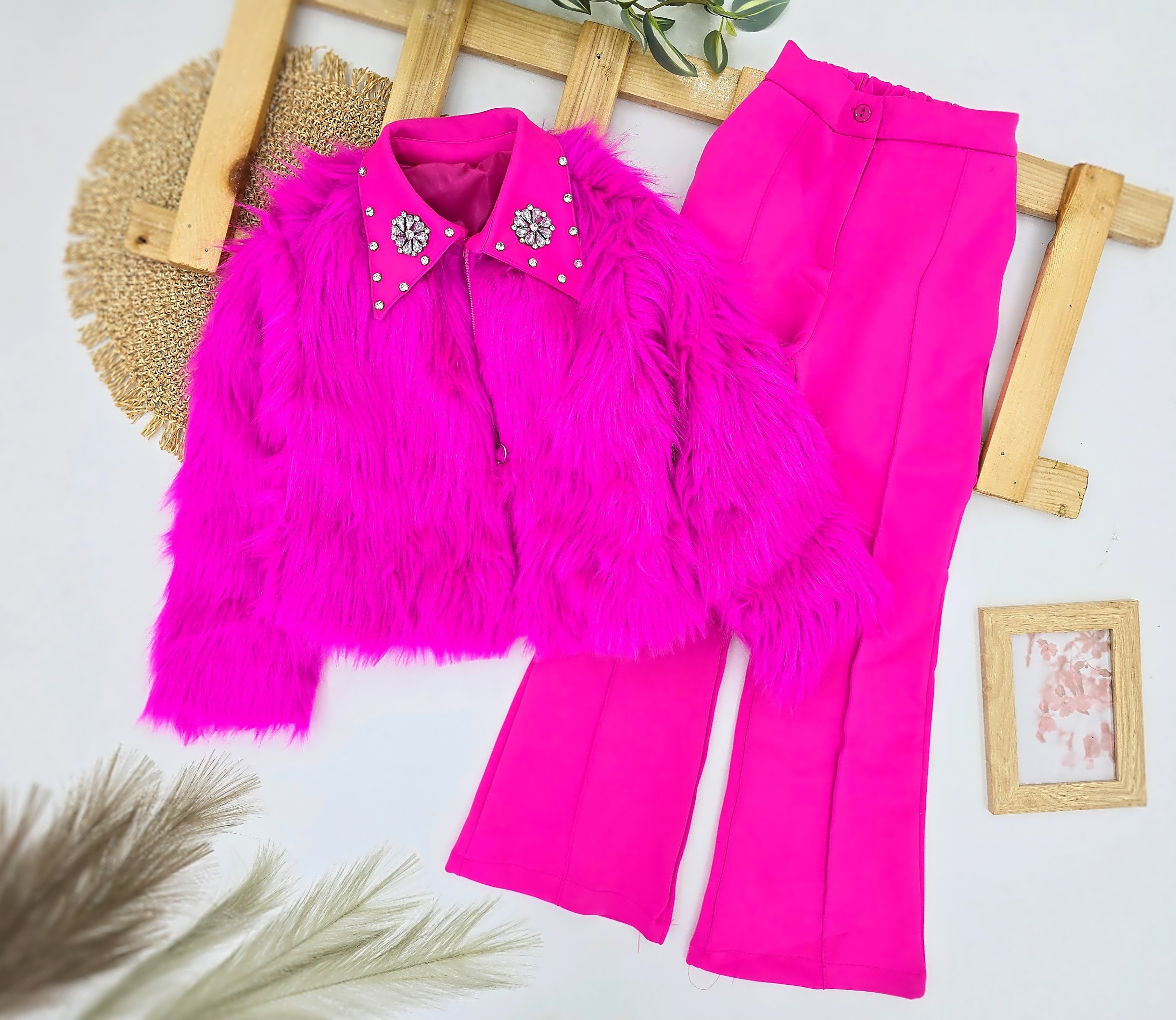 Lux set za devojčice – pink bundica sa svečanim pantalonama