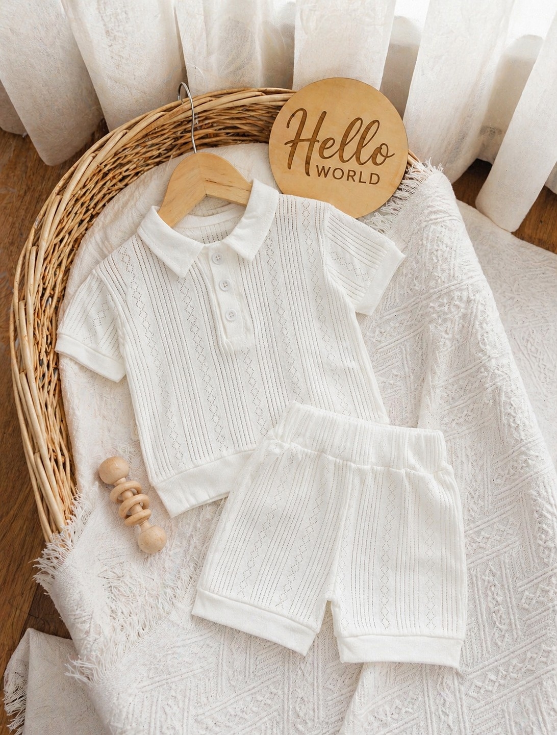 Beli letnji komplet za bebe dečake – majica sa kragnom i šorts