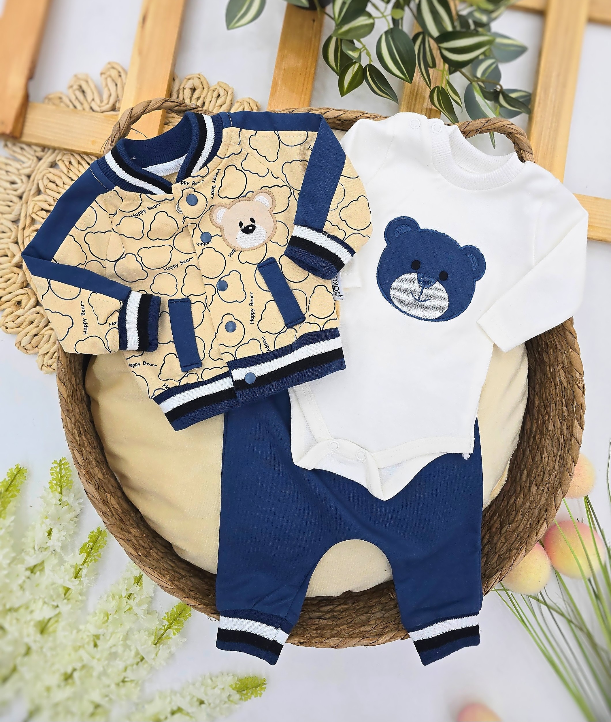 Teget set za bebe dečake sa medvedićem – bodi, koledž duksić i pantalone