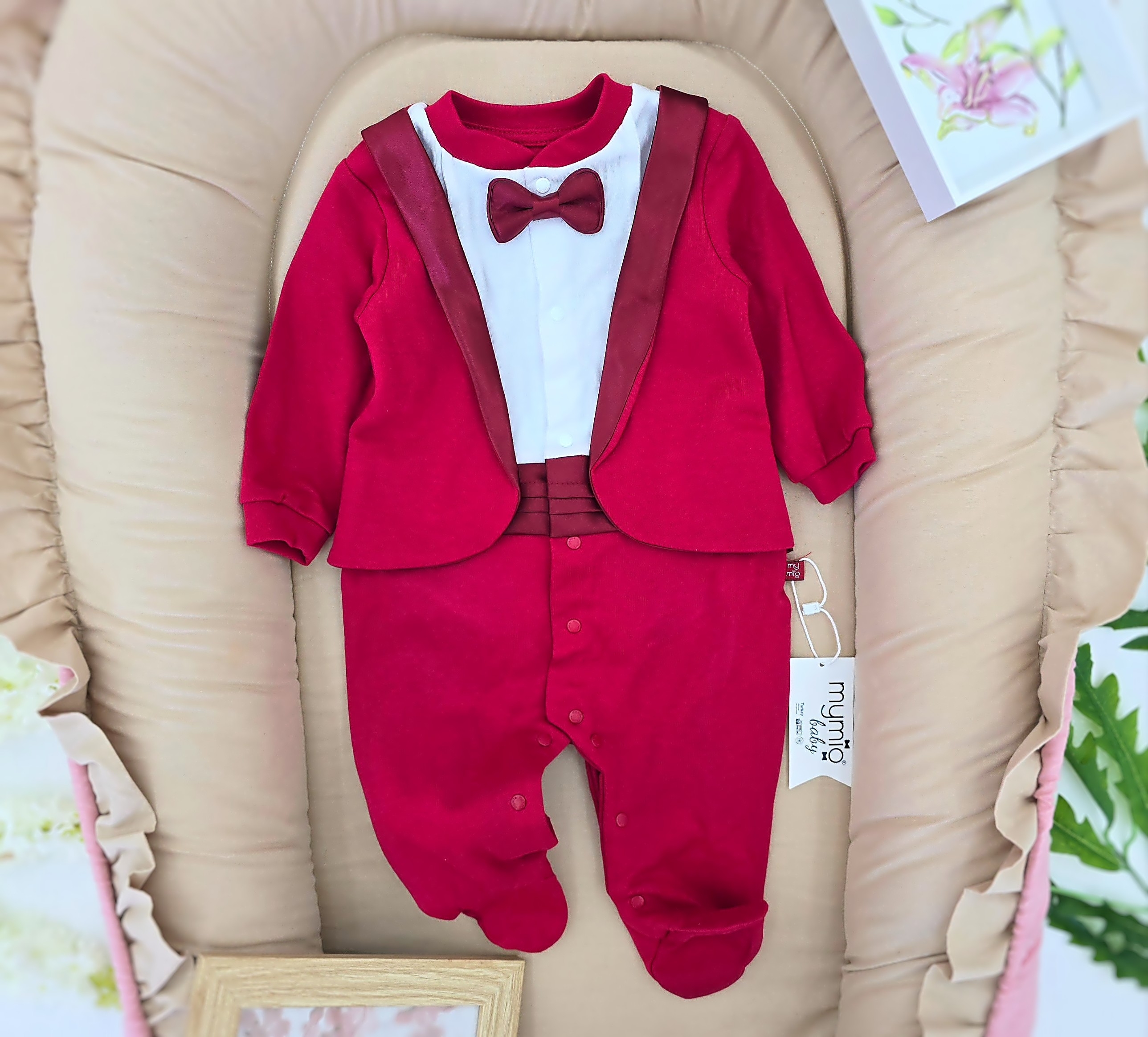 Svečani crveni kombinezon za bebe dečake sa leptir mašnom