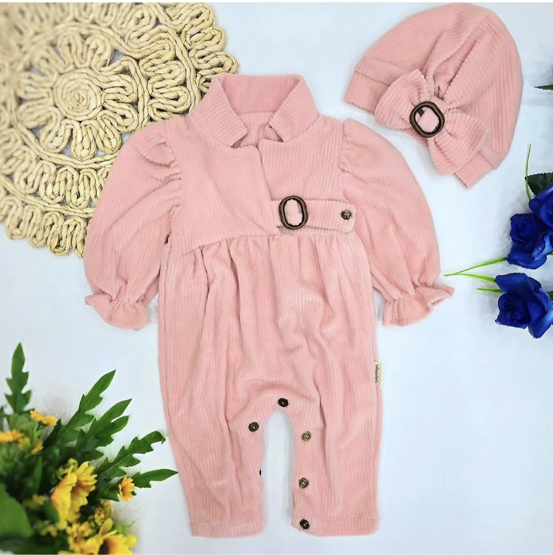 Roze kombinezon sa kapicom za bebe devojčice – jesenji model