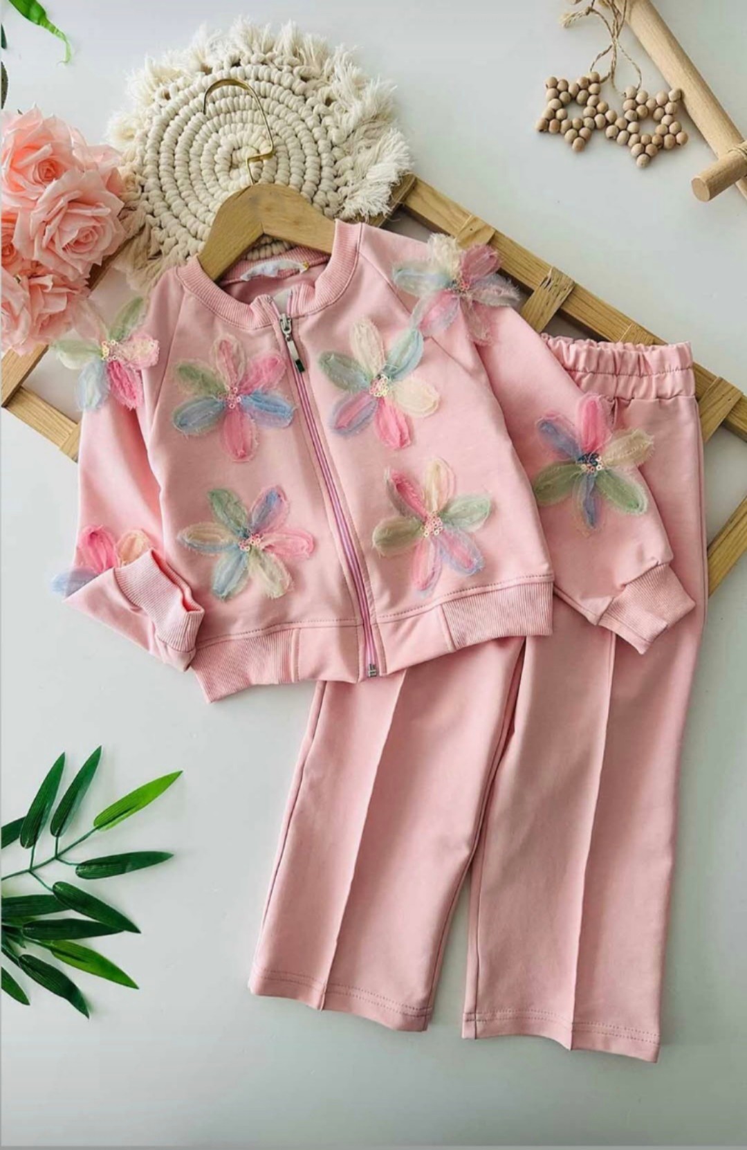 Dvodelna trenerka za devojčice sa 3d cvetovima