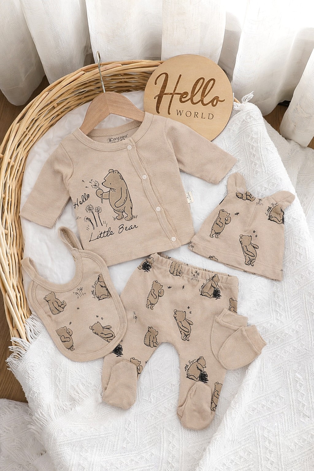 Bež set za novorođenče sa meda motivom – 5 delova