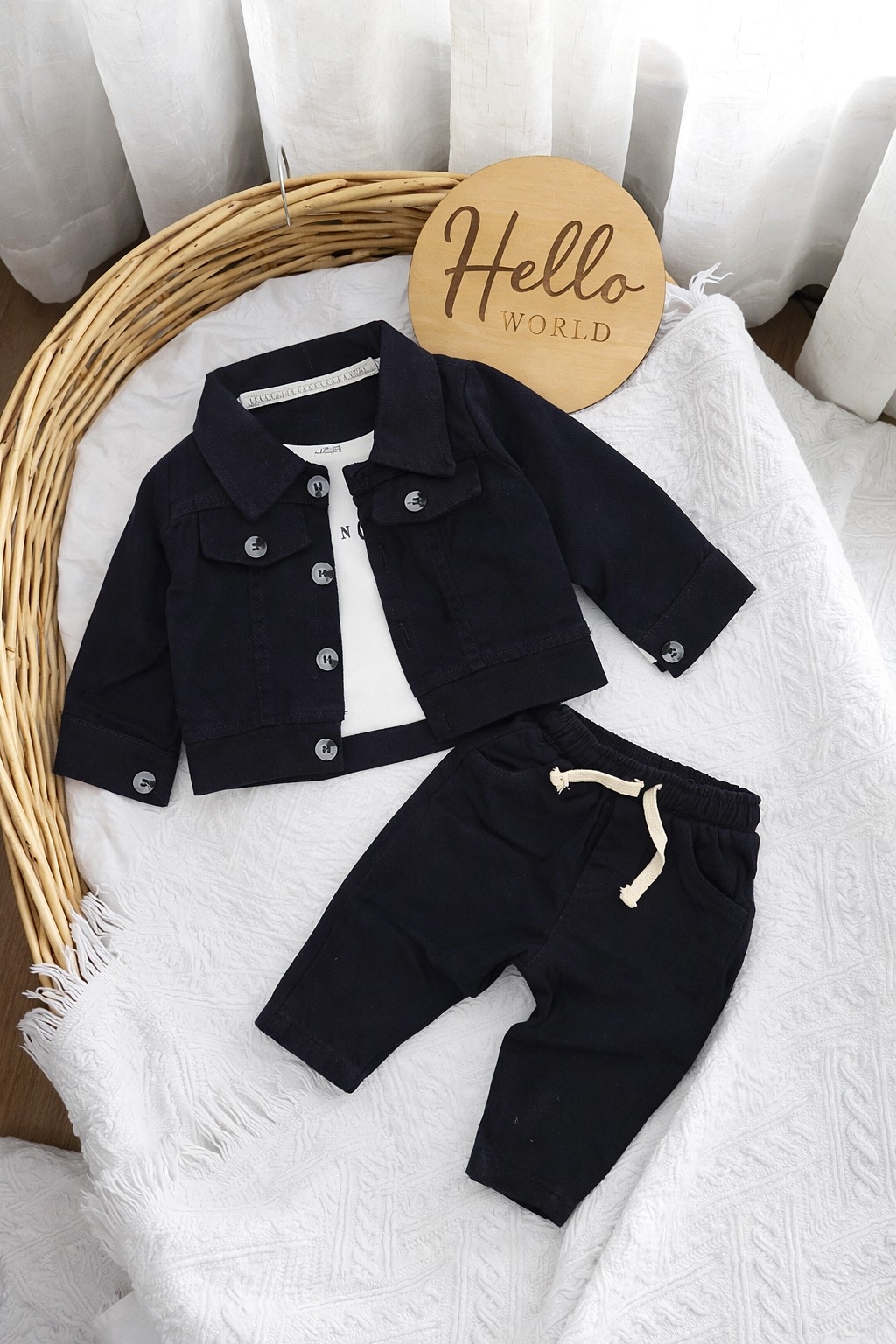 Trodelni prolećni set za bebe dečake – jaknica, pantalonice i bluza