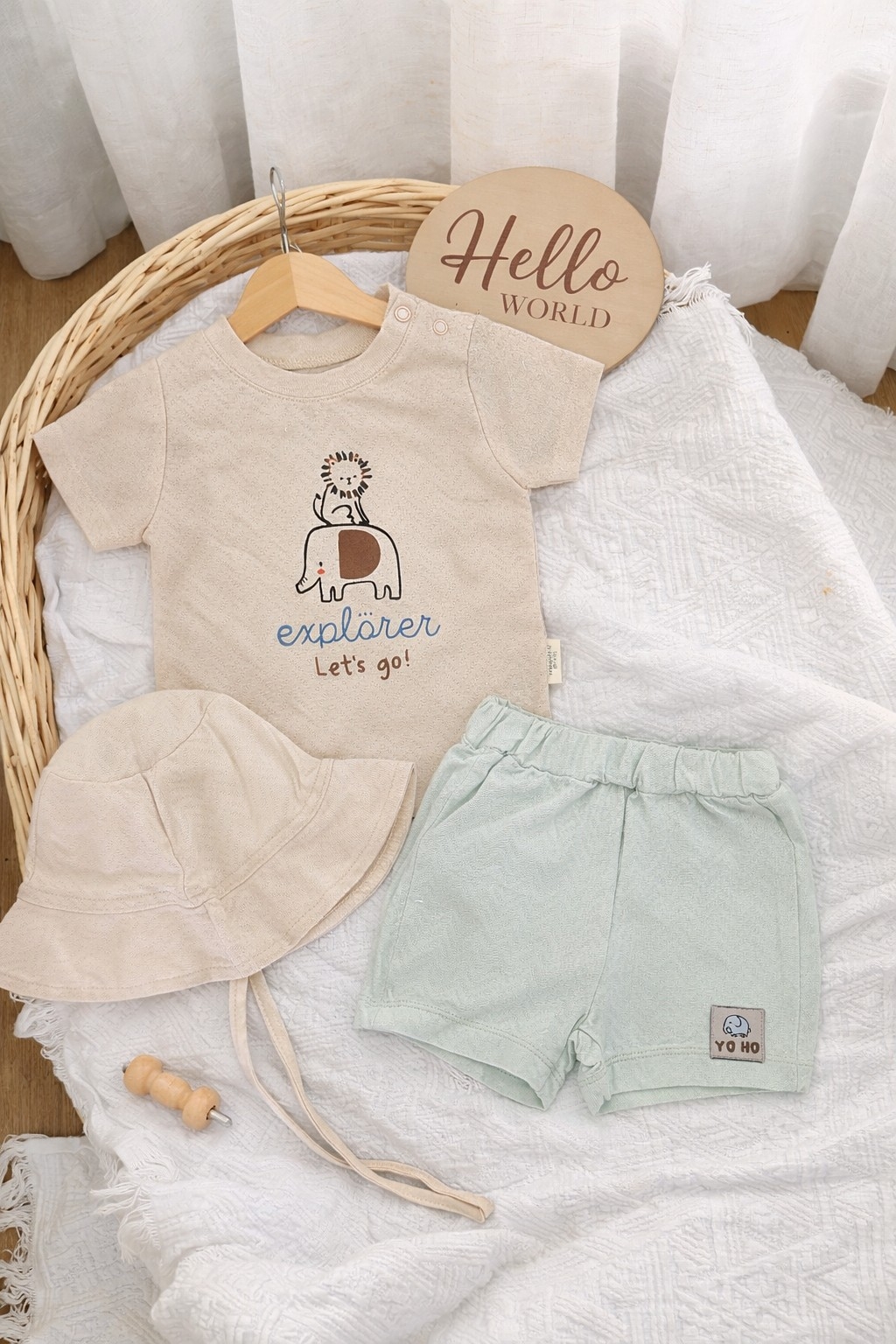 Letnji bebi set za dečake – majica, šorts i šeširić