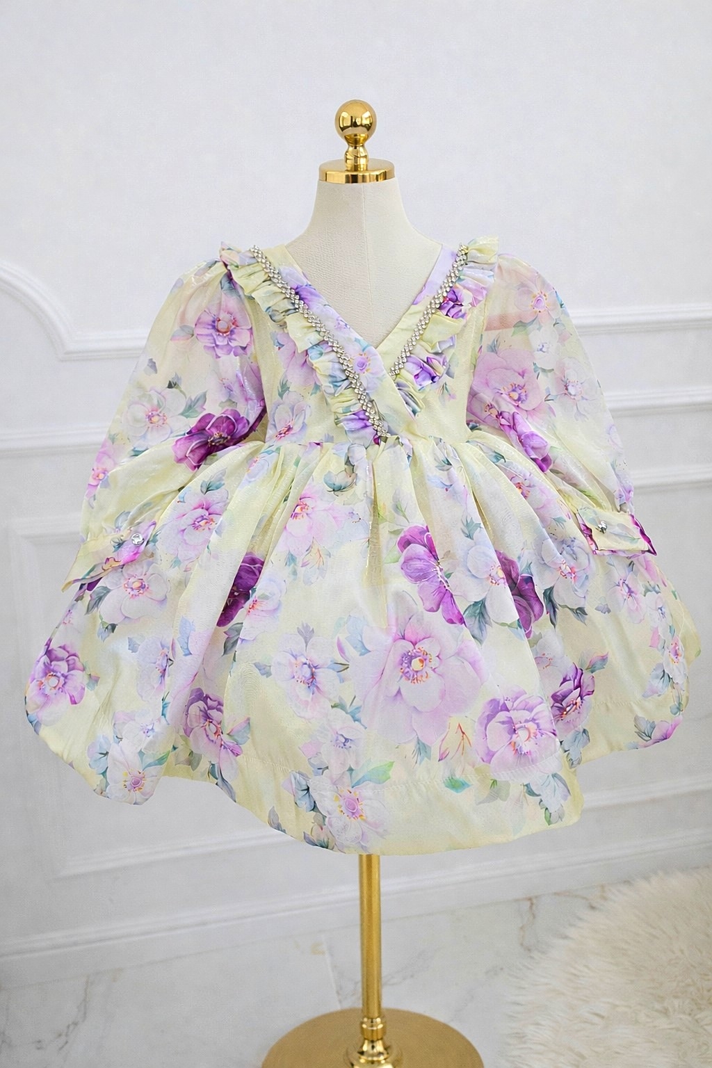 Luksuzna cvetna haljina za devojčice – pastel žuto-lila sa velikom mašnom