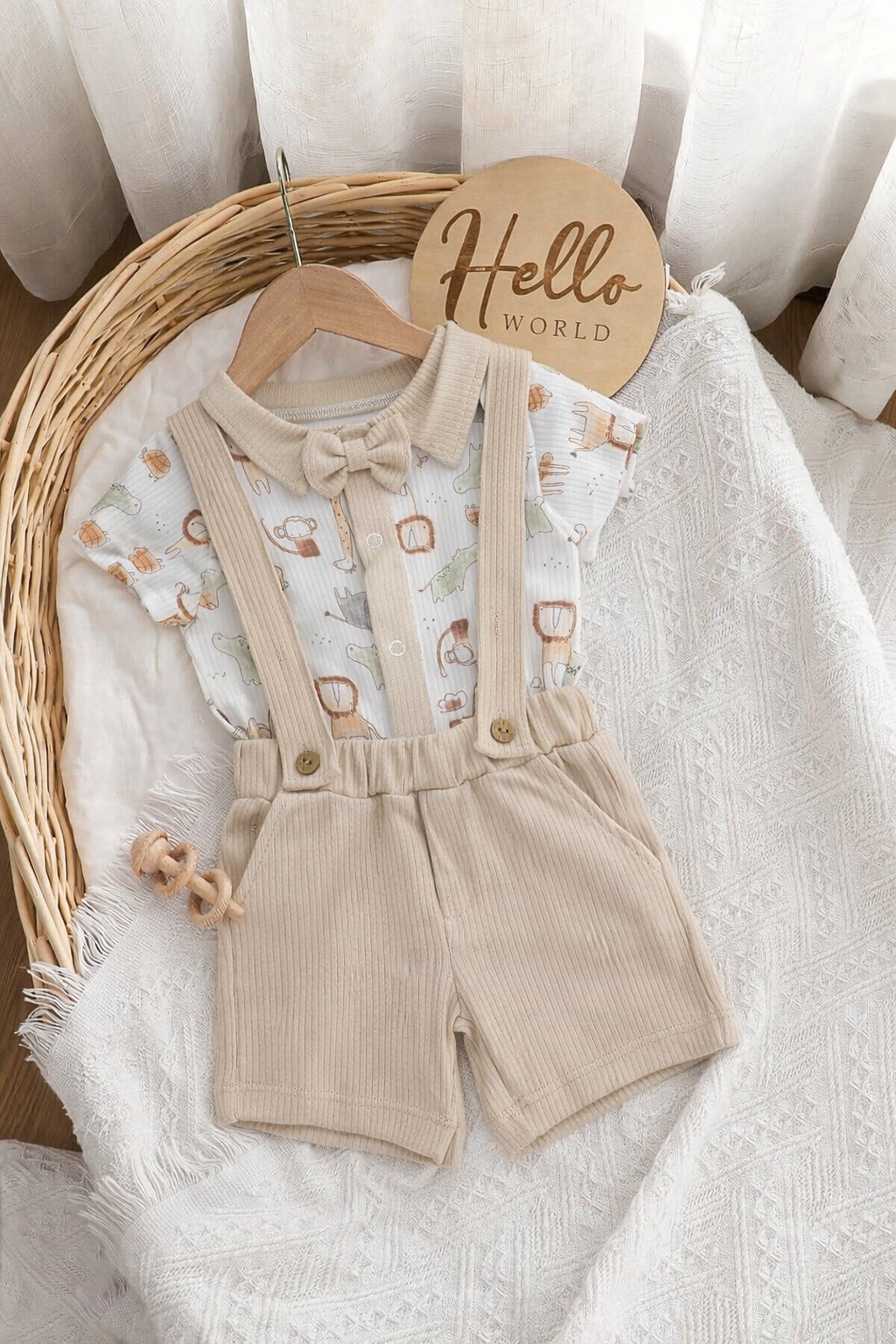 Dvodelni letnji komplet za bebe dečake – majica i šorts sa tregerima