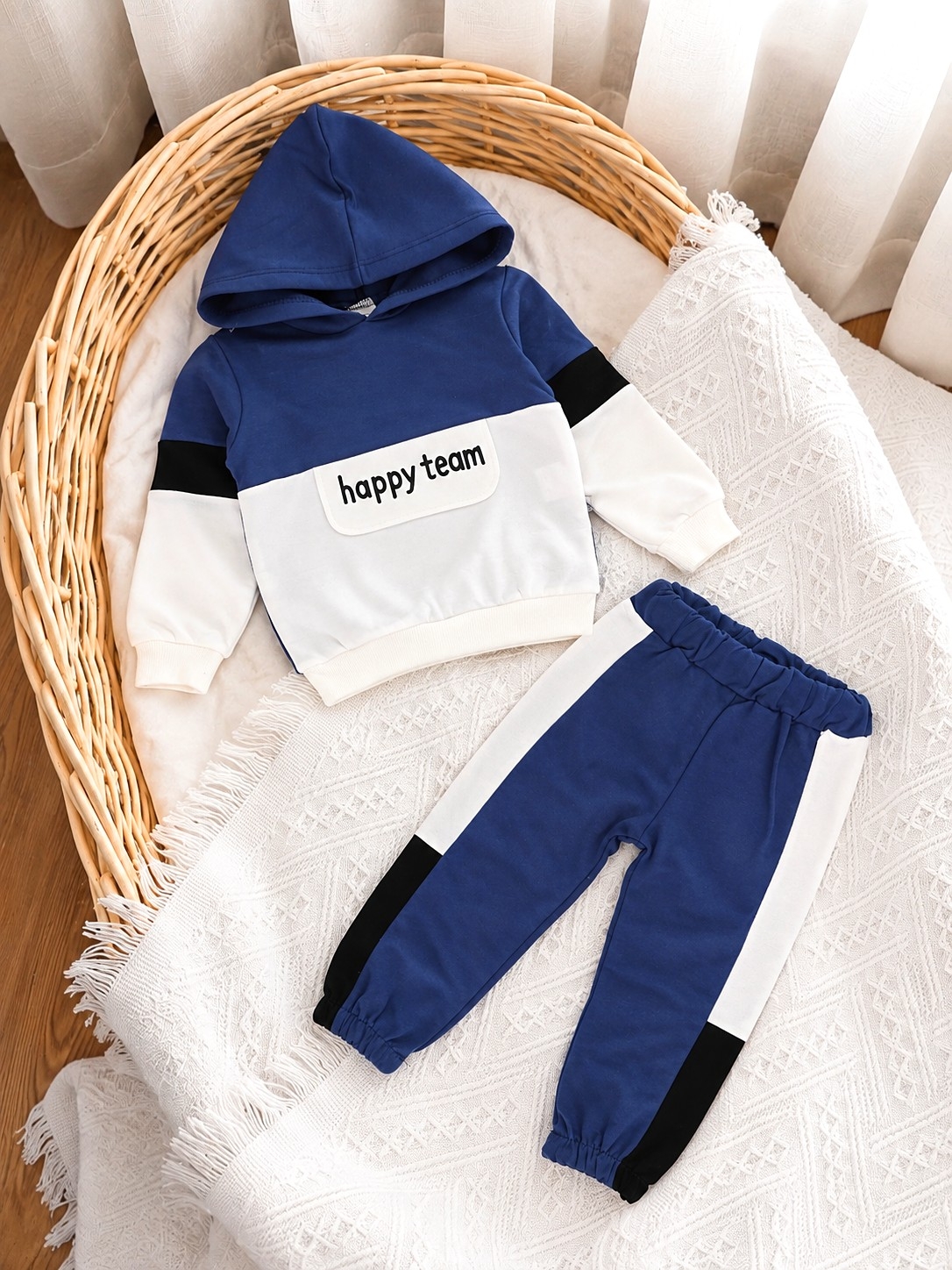 Teget-bela trenerka za dečake Happy Team – duks i donji deo
