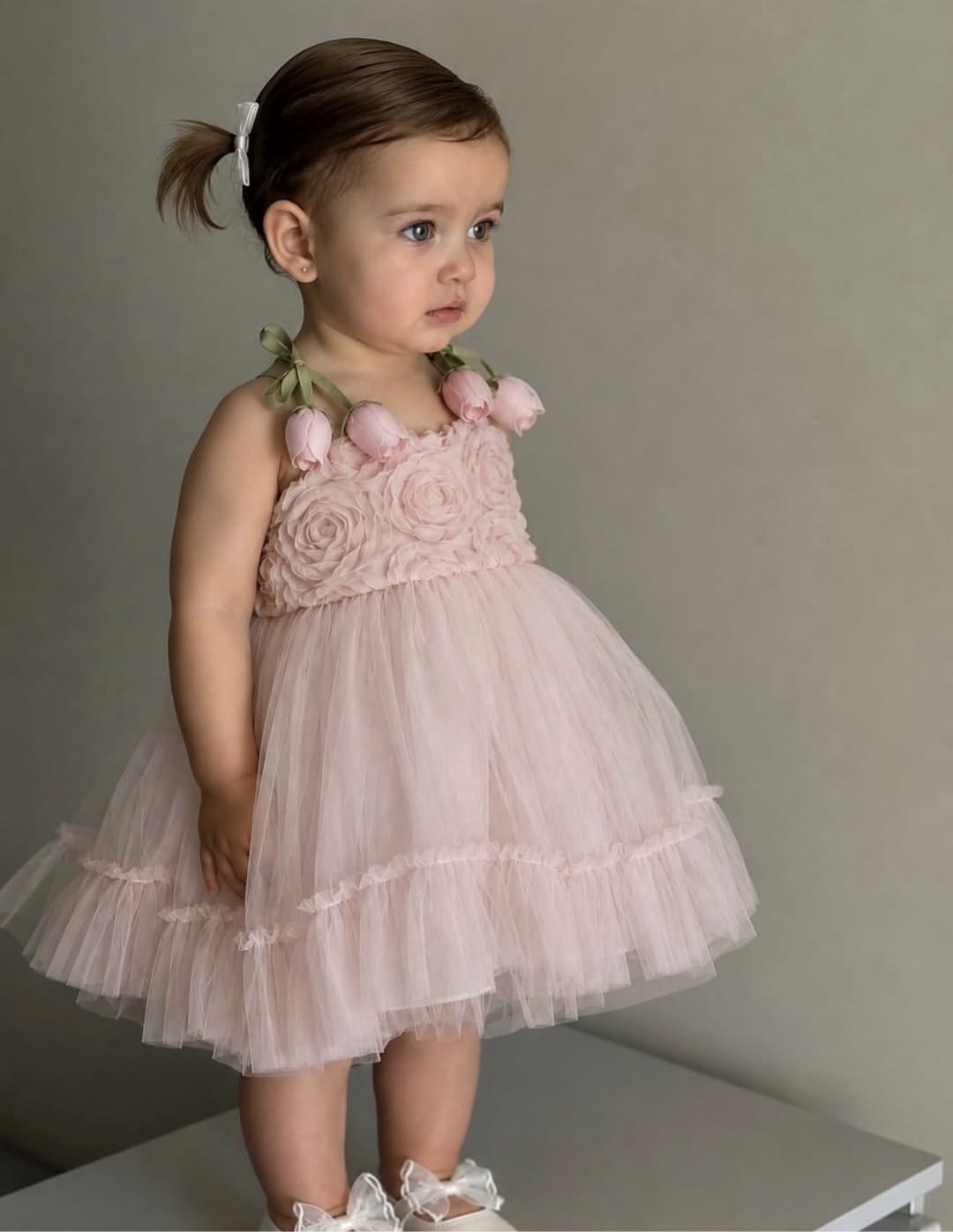 Roze svečana haljina za bebe sa lalama i 3D ružama na bretelama