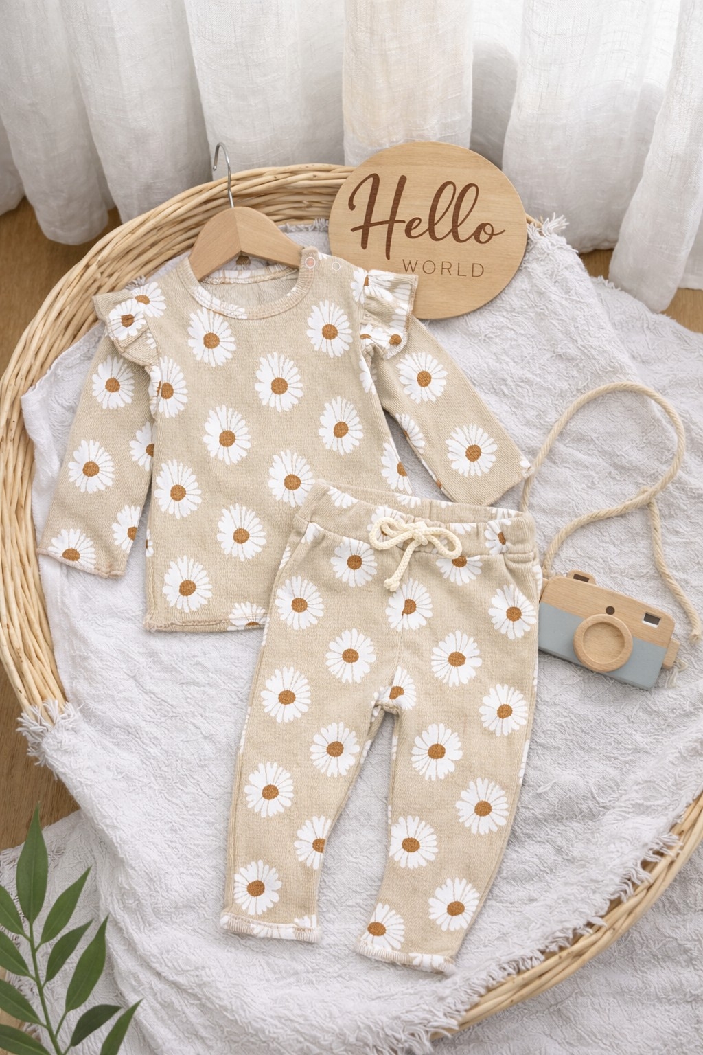 Bež trenerka za bebe sa belim radama – Rebrasti pamuk