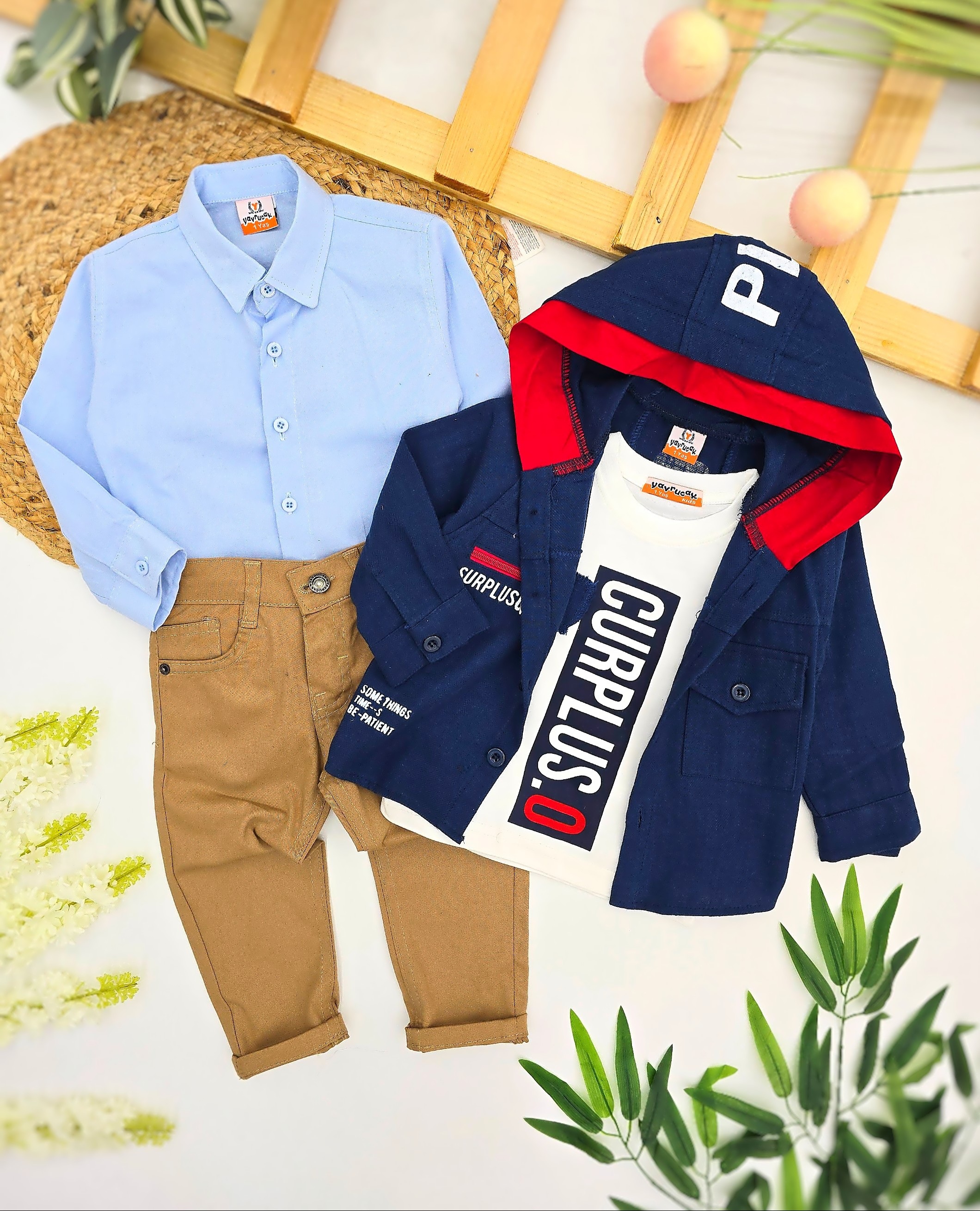 Četvorodelni set za dečake – prolećna duks jaknica, košulja, pantalone i majica