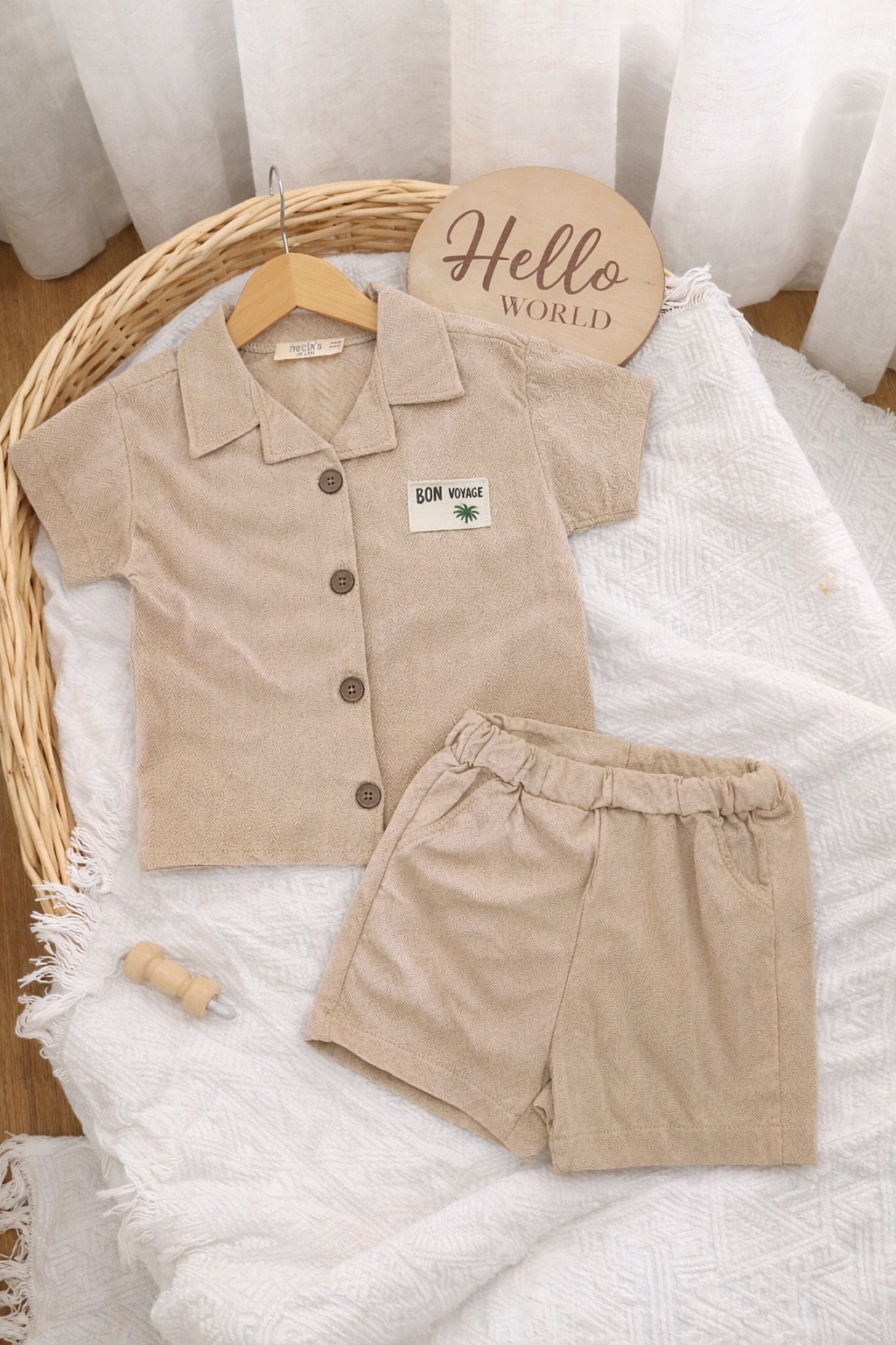 Bež letnji set za bebe dečake – košuljica i šorts