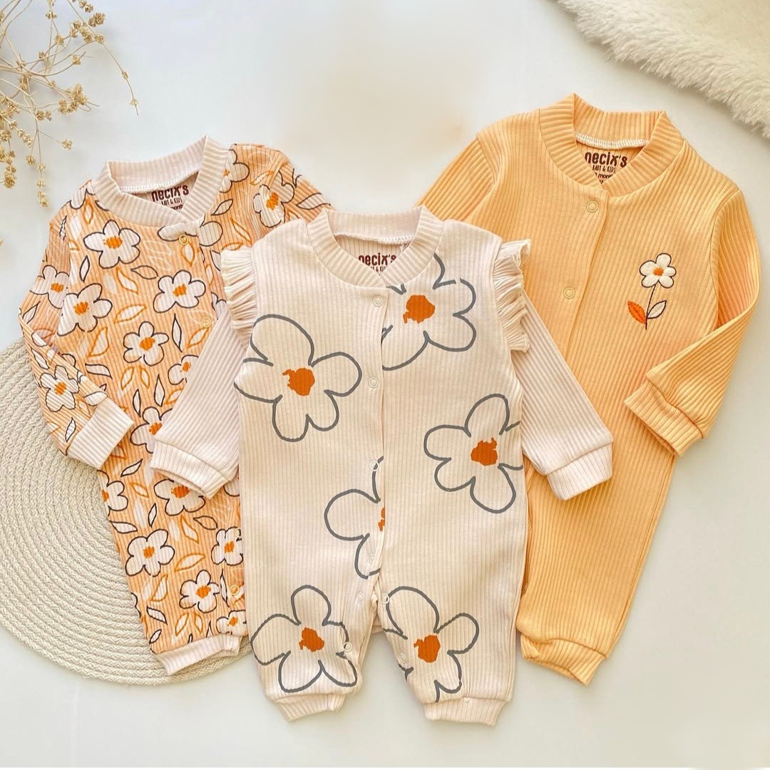 Set tri štrample za bebe – nežni žuti i narandžasti tonovi
