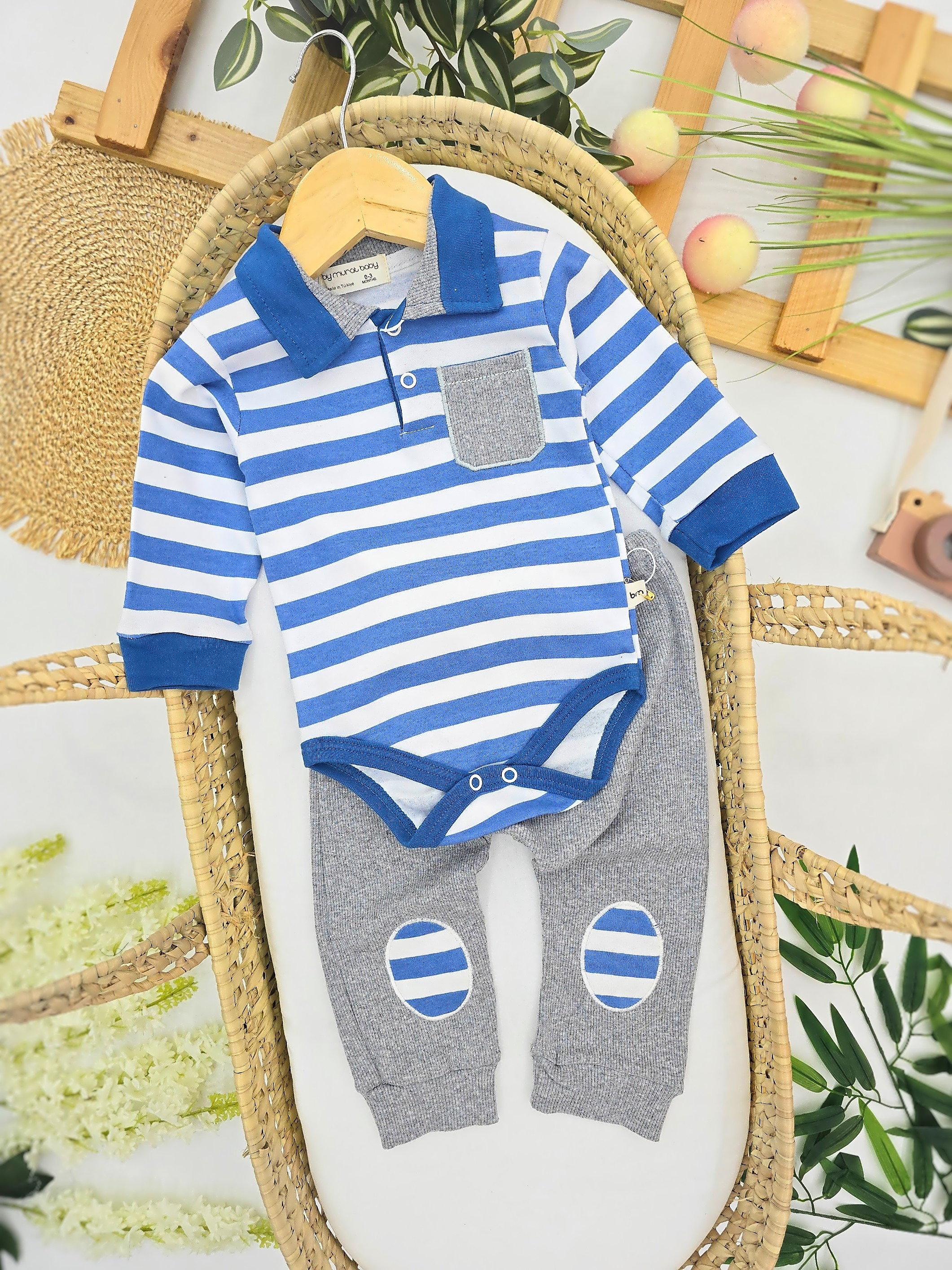 Komplet za bebe dečake – bodi sa kragnom i pantalone na pruge