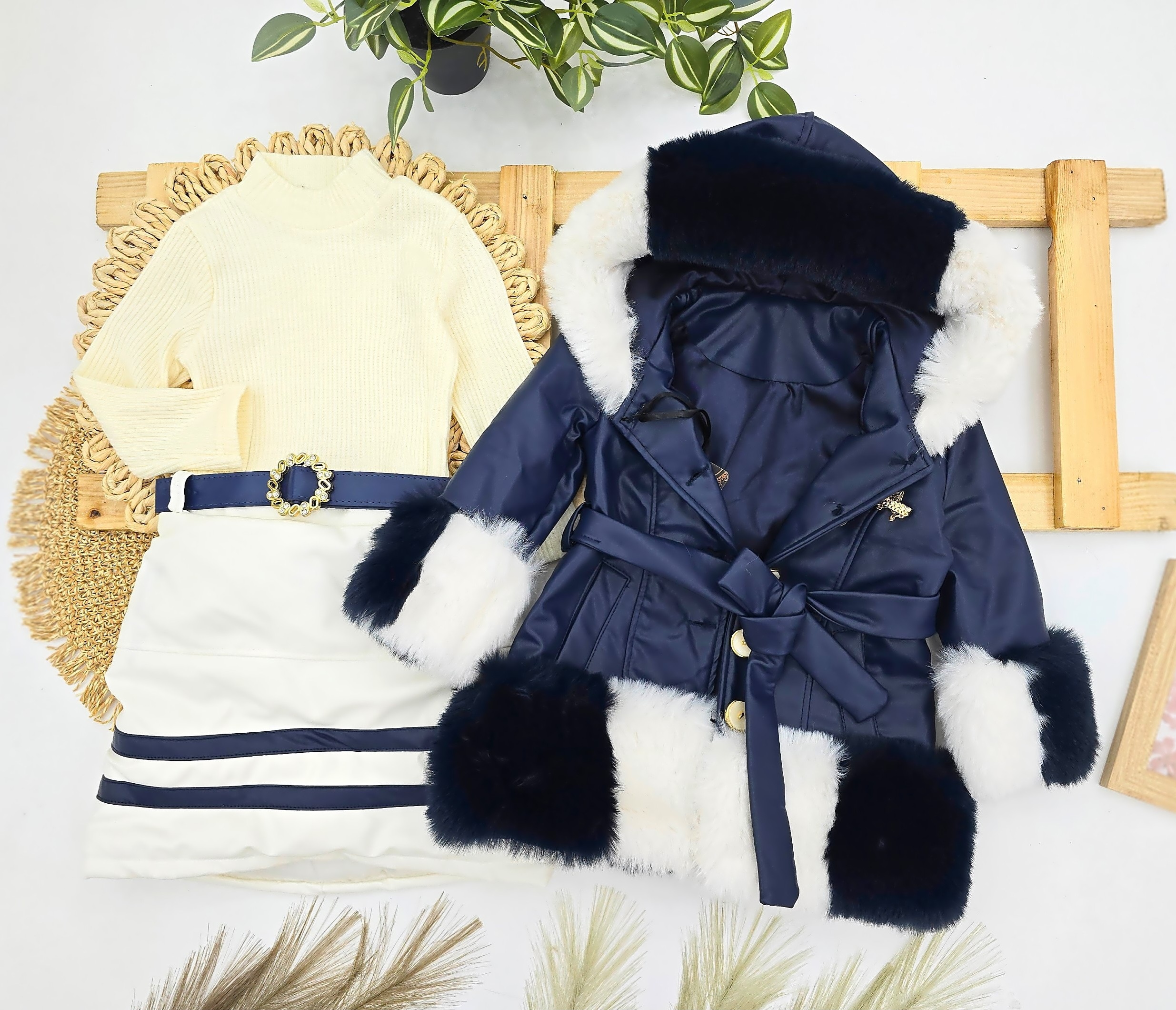 Lux komplet za devojčice – kaput, suknjica, bluza i kaiš