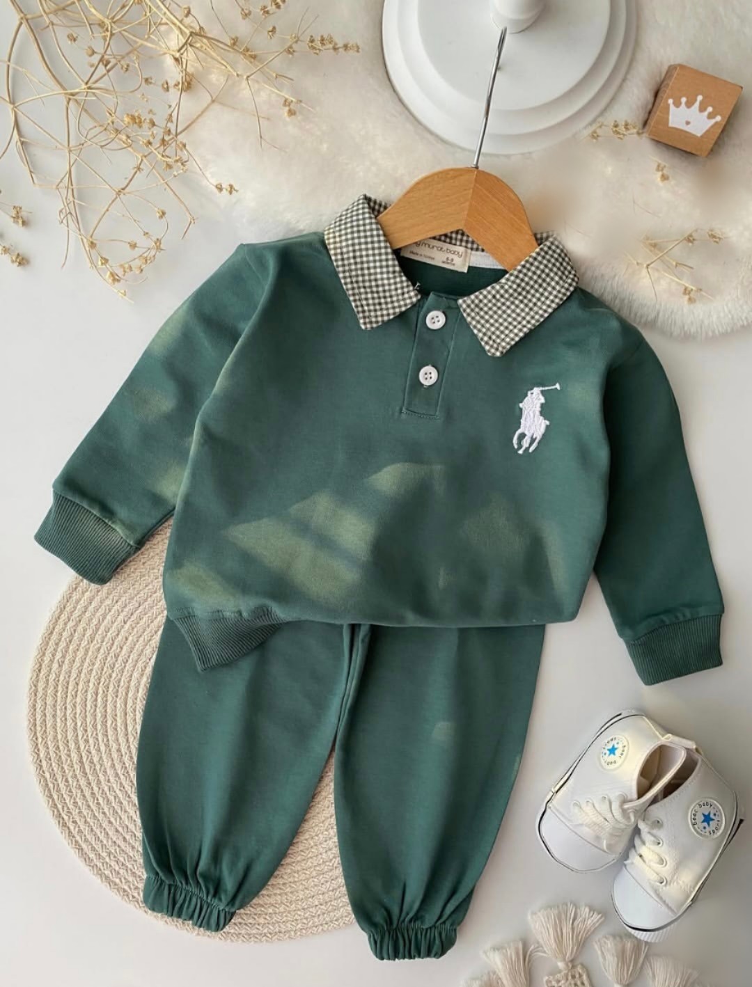 Trenerka za dečake sa kragnicom u tamno zelenoj boji