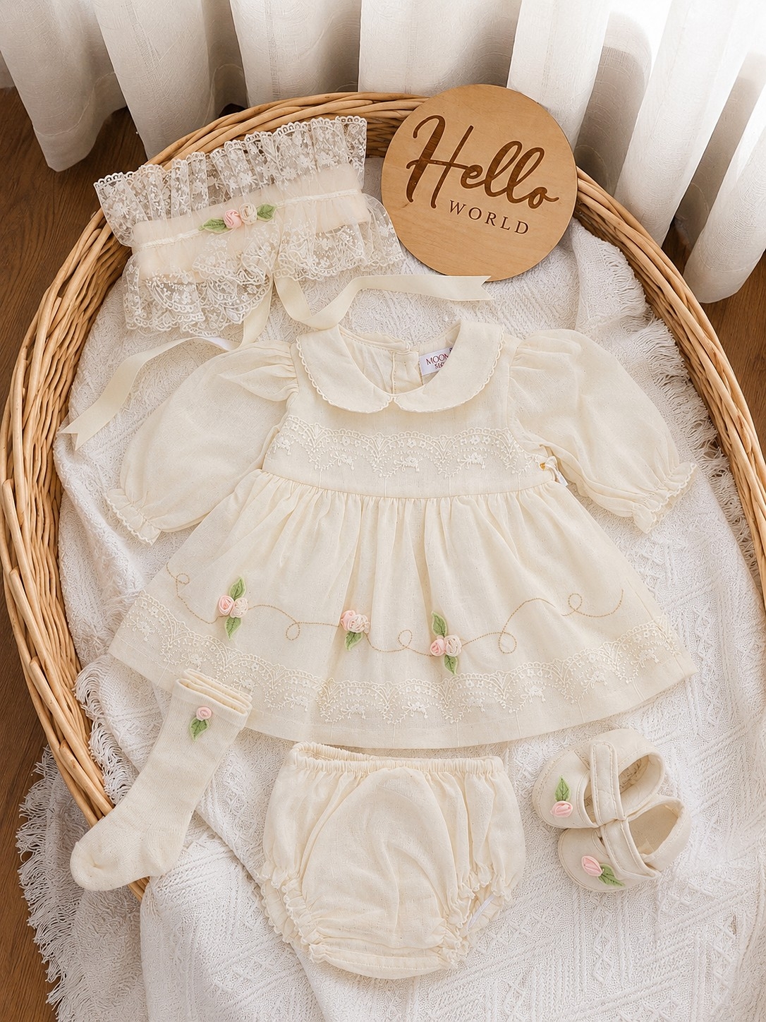 Bež svečani set za bebe – haljinica, cipelice, dokolenice, gaćice i traka
