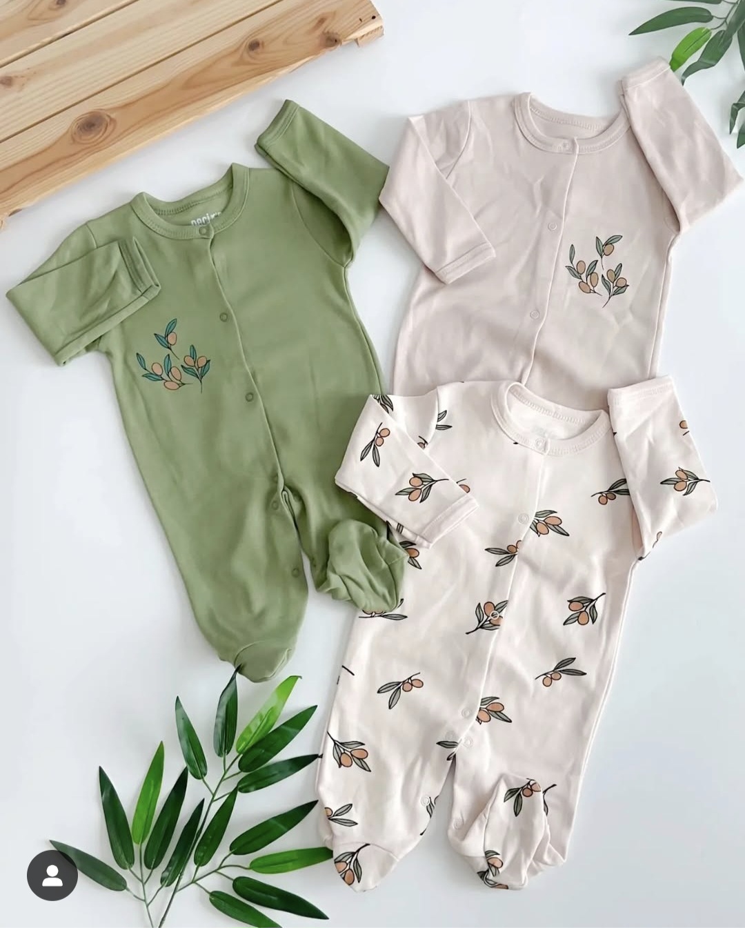 Set tri štrample za bebe – motivi grančica u nežnim tonovima