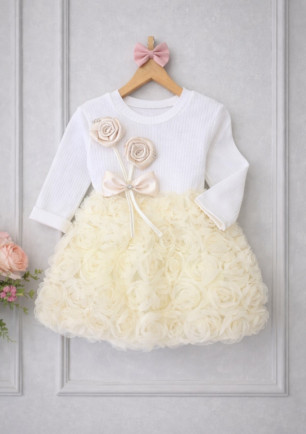 Svečani komplet za devojčice – bluza i suknjica sa 3D ružama