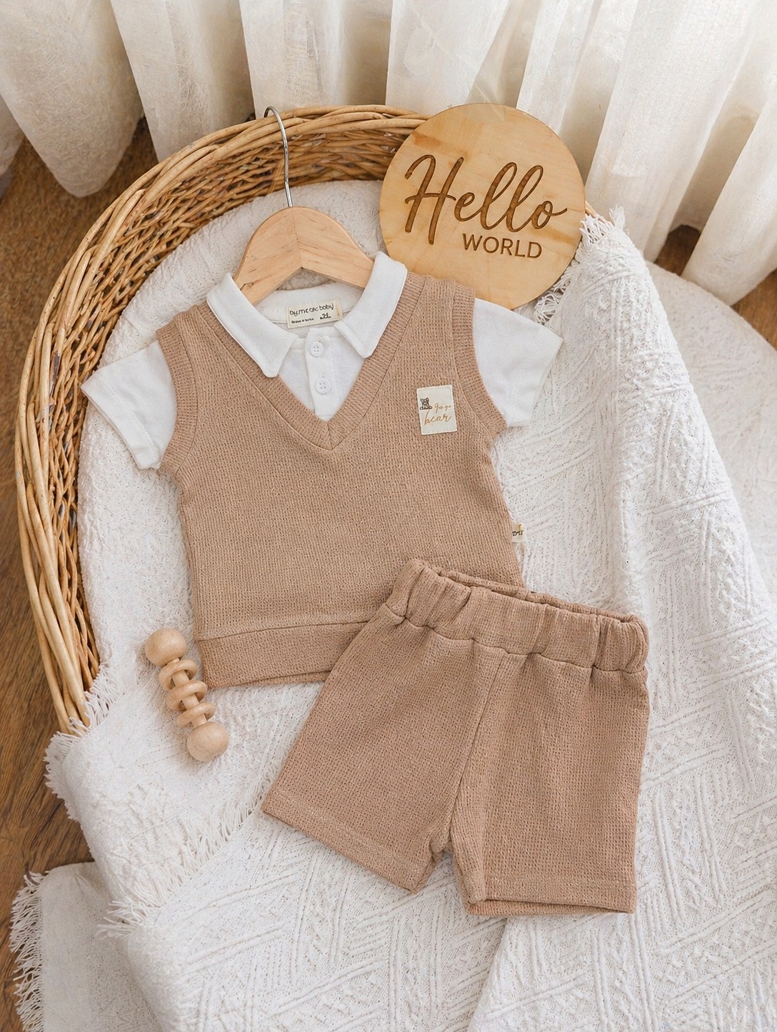 Braon dvodelni set za bebe dečake – majica i šorts