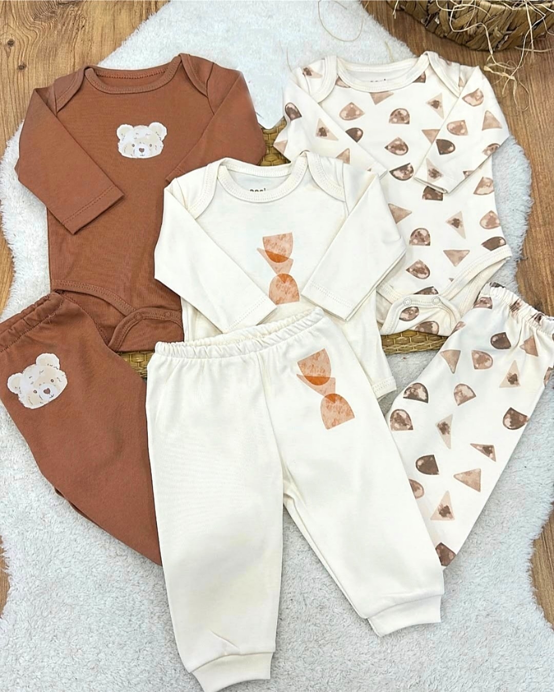 Šestodelni set za bebe u toplim zemljanim tonovima