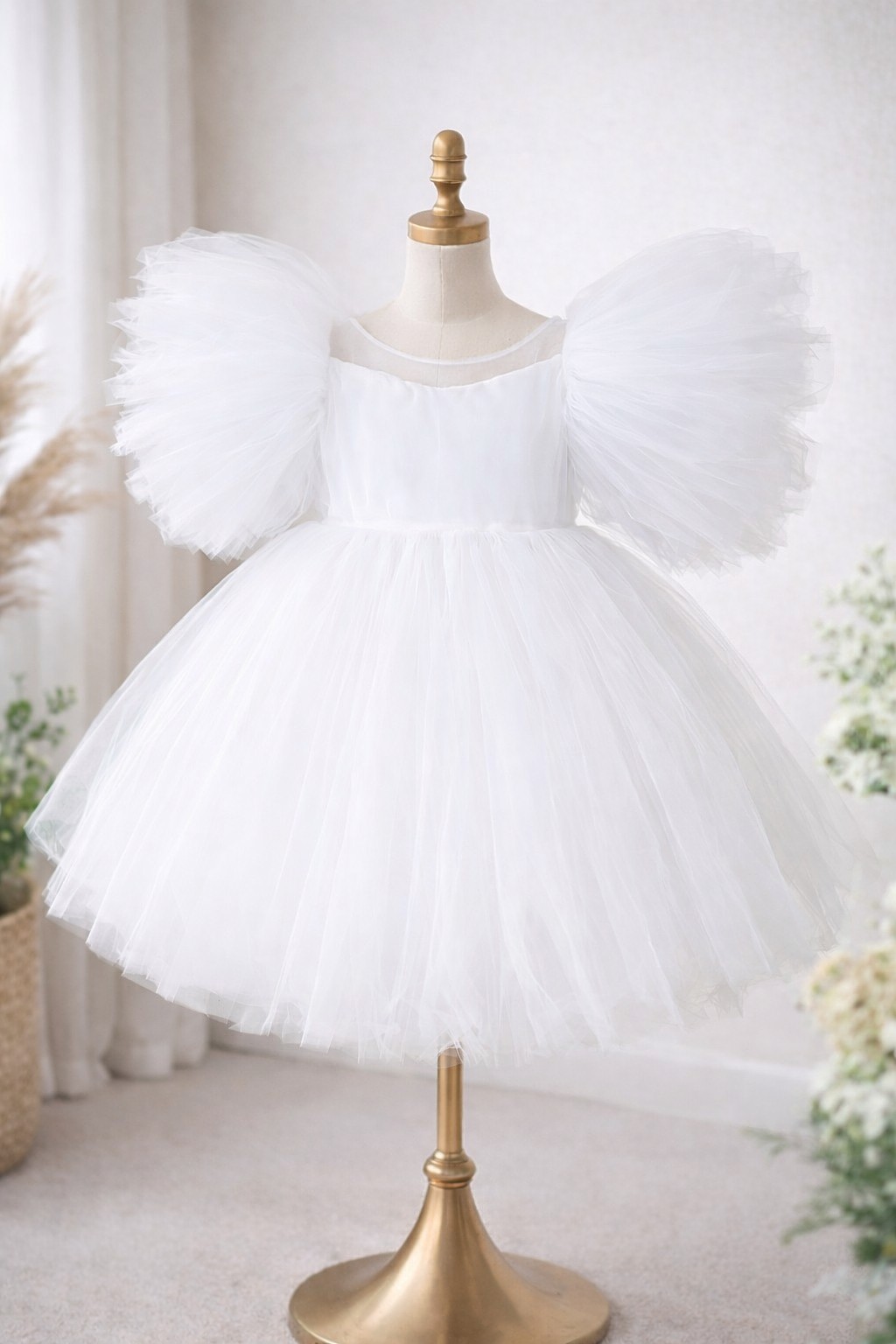 Bela flamingo haljinica za devojčice – puf rukavi od tila