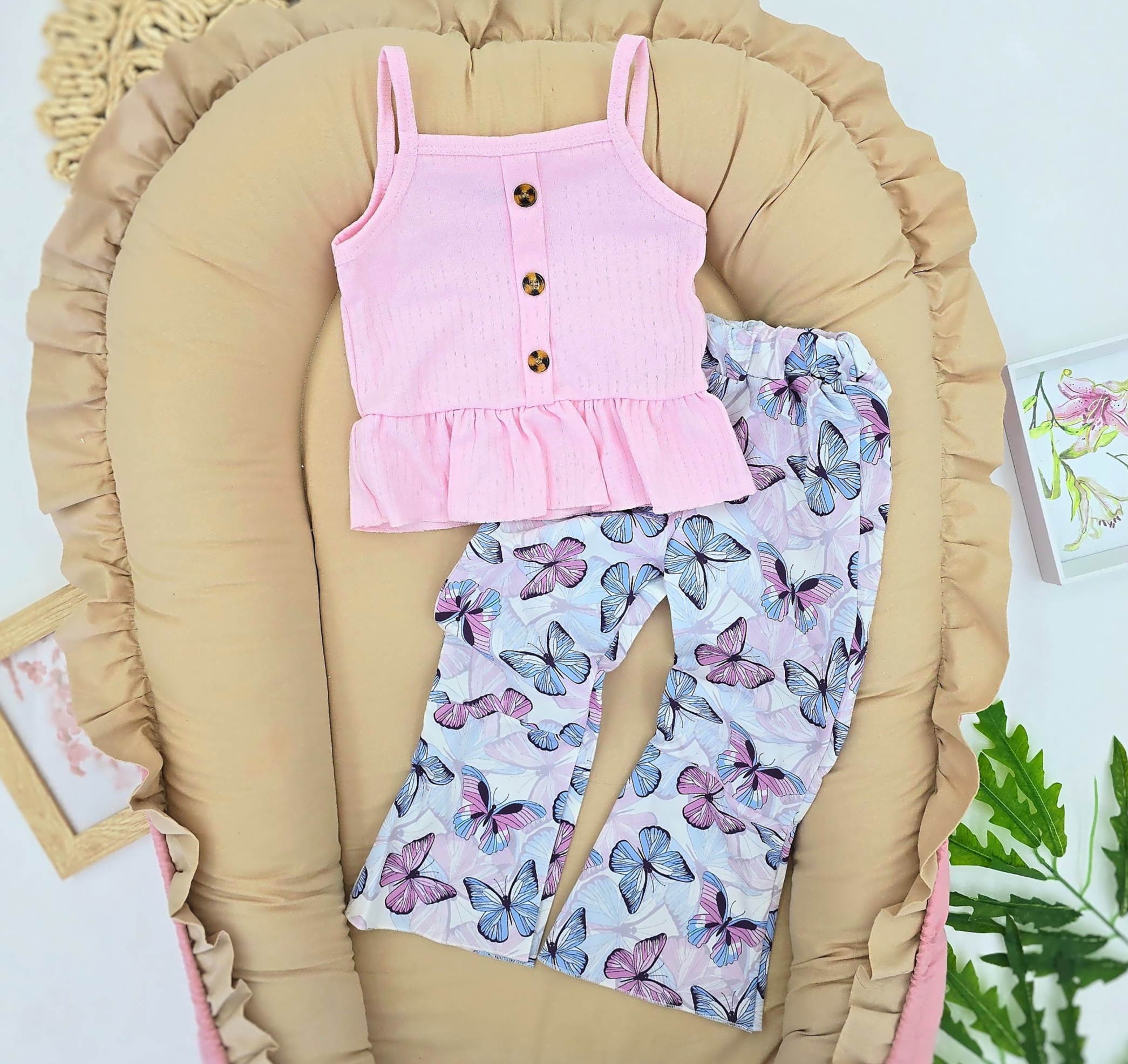 Komplet za devojčice – roze top i zvonarice sa leptirima