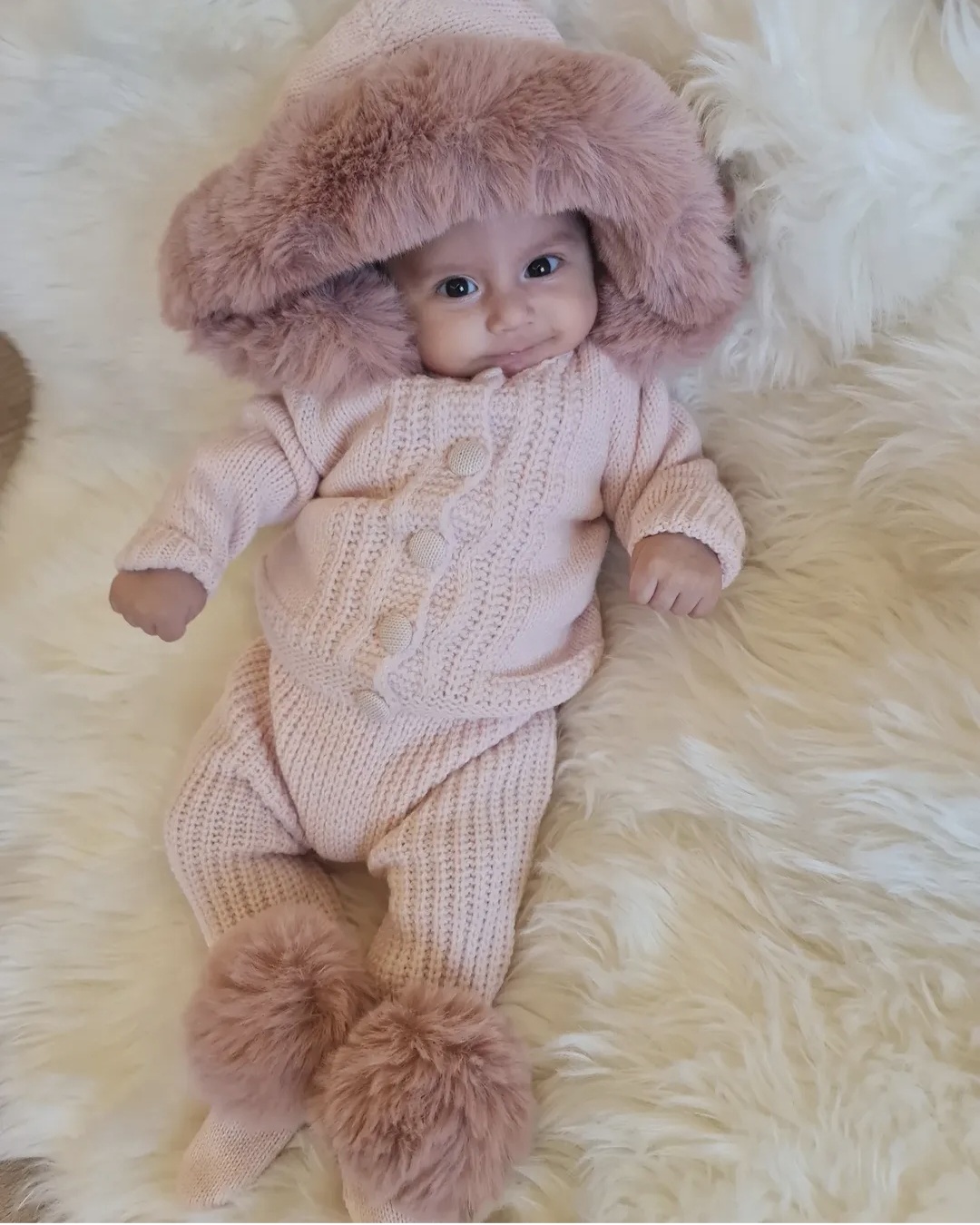 Knit Nipperland roze set sa krznom – 3 dela
