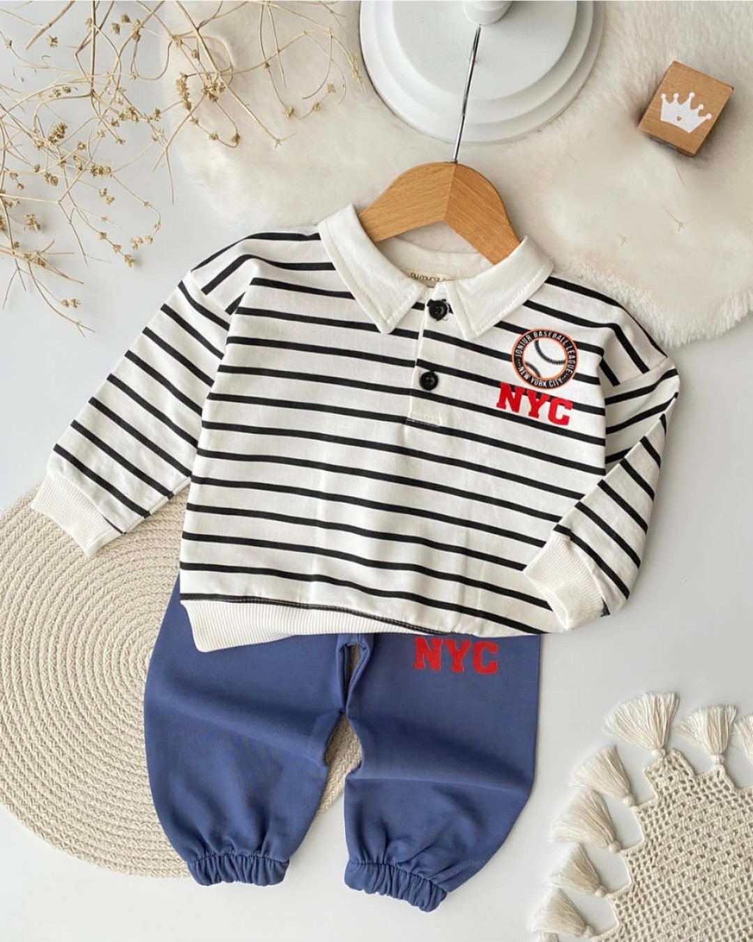 Belo-plava trenerka za bebe dečake sa kragnicom