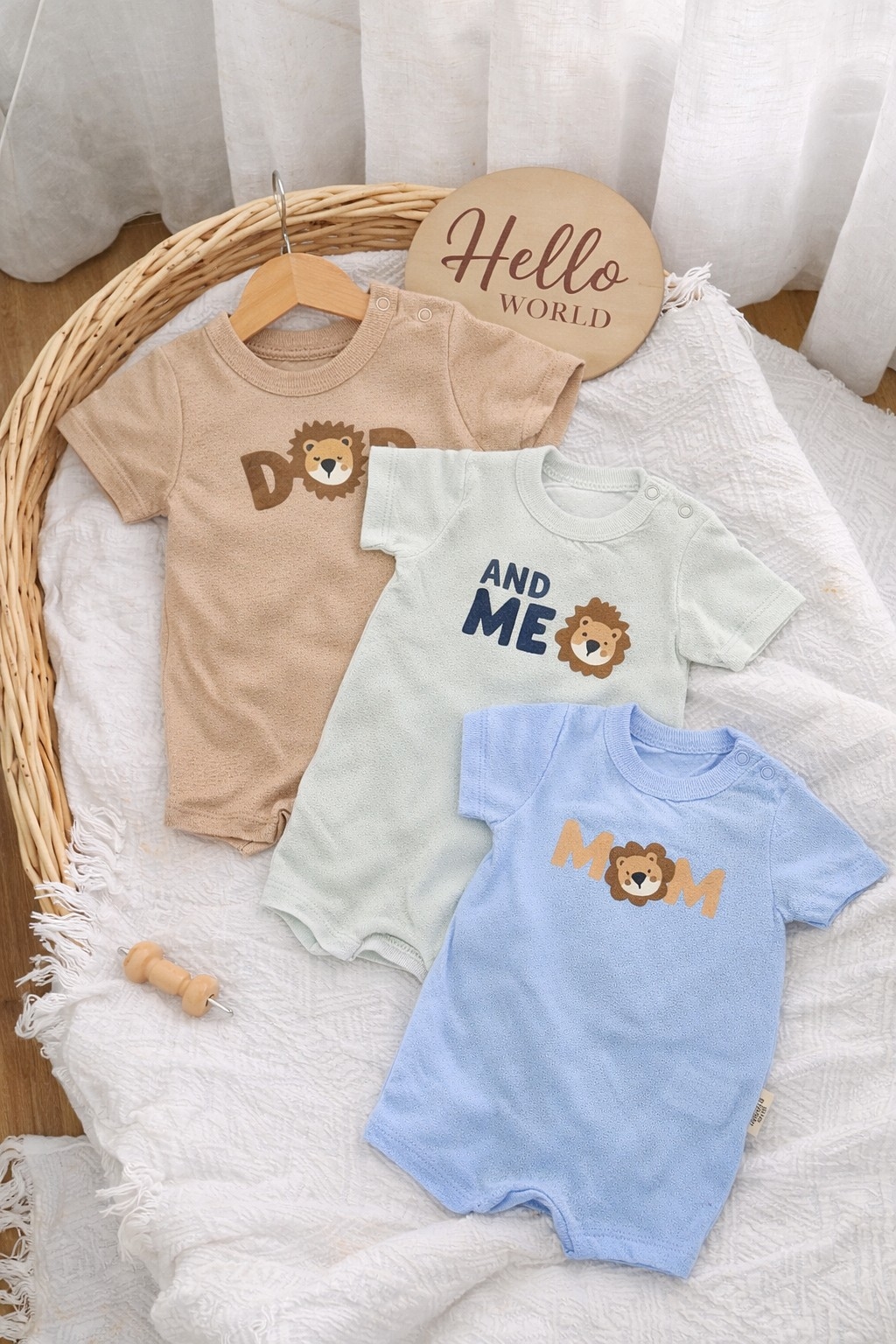 Set 3 letnja kombinezona za bebe dečake – lavić